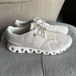 On Running Women's Athletic Shoes in Cream and White